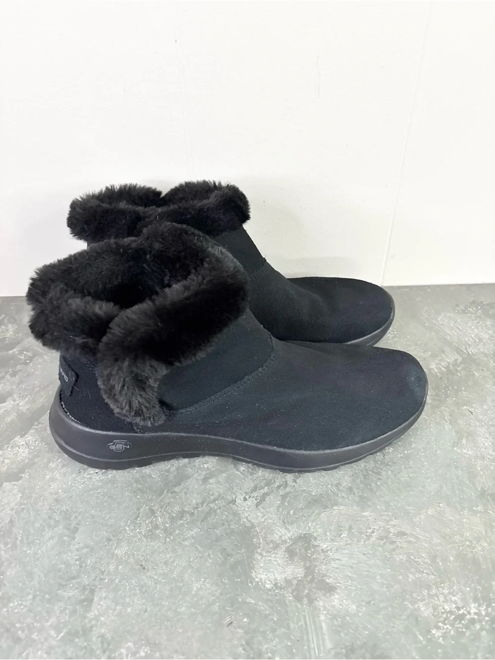 Skechers Women's On-The-Go Joy black suede slip-on boots faux fur trim size 7 - Picture 7 of 9
